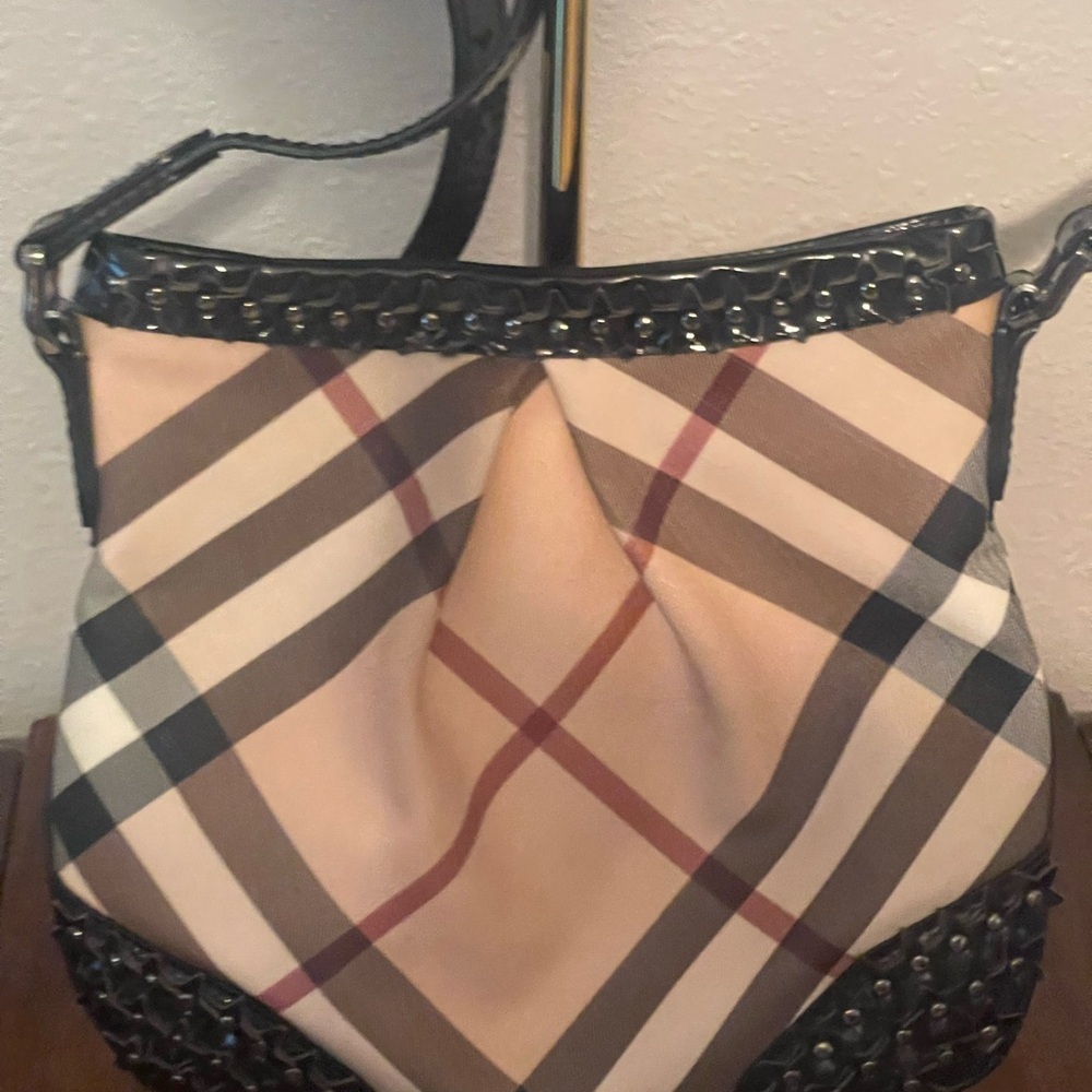 ✨Make an Offer!! ✨. Burberry Tan and Black Check Crossbody Bag- - Picture 4 of 9